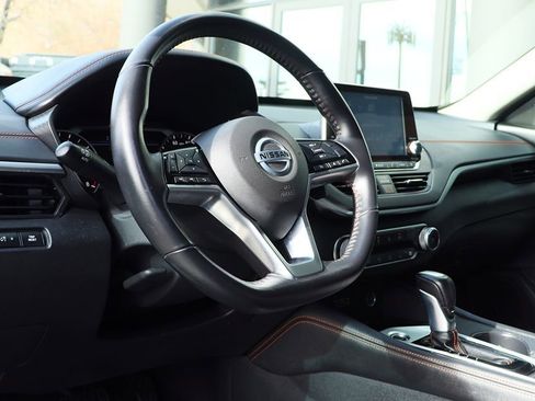 Used 2020 Nissan Altima 2.5 SR image 39