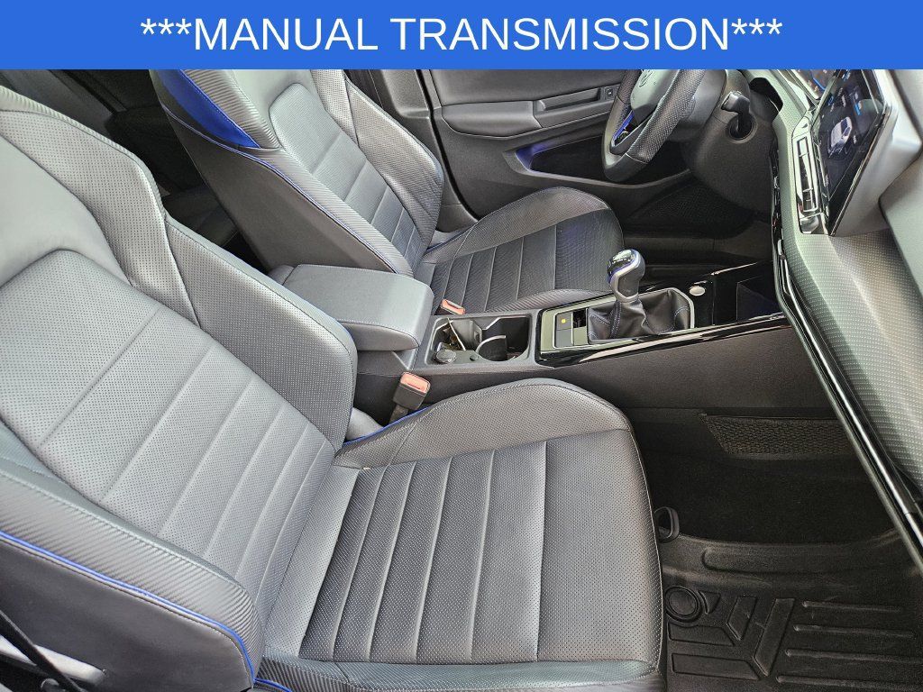 Used 2024 Volkswagen Golf R AWD/4WD image 14