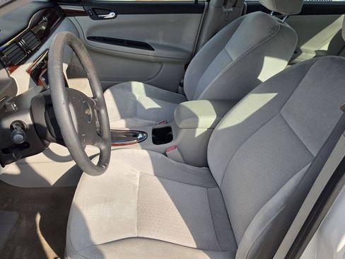 Used 2009 Chevrolet Impala LS FWD image 16