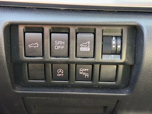 Used 2021 Subaru Forester Premium AWD/4WD image 37