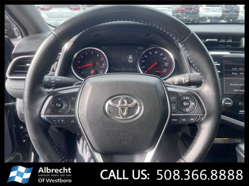 Used 2019 Toyota Camry XSE image 26