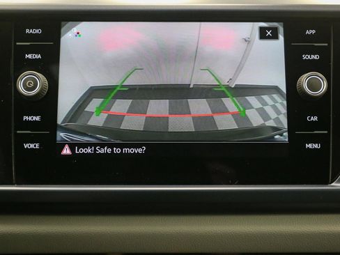 Certified 2022 Volkswagen Taos SE w/ Panoramic Sunroof Package image 36