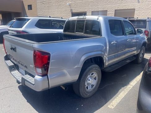 Certified 2018 Toyota Tacoma SR w/ SR Convenience Package AWD/4WD image 12