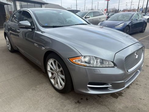 Used 2013 Jaguar XJ image 5