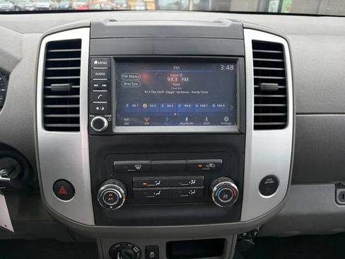 Used 2019 Nissan Frontier SV AWD/4WD image 9