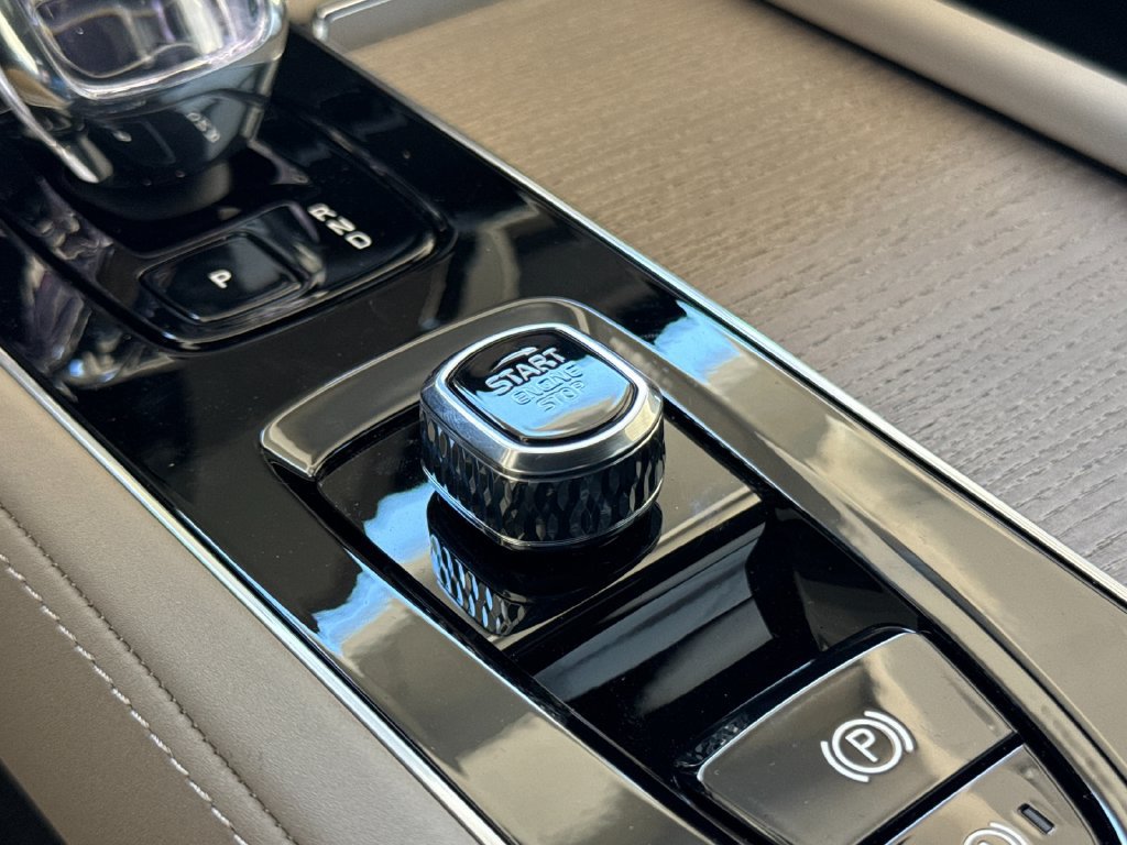 New 2026 Volvo XC90 T8 Plus w/ Protection Package AWD/4WD image 23