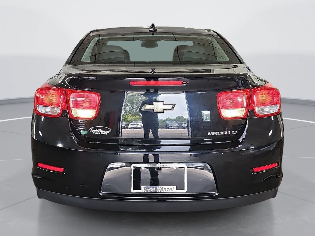 Used 2016 Chevrolet Malibu LT w/ Power Convenience Package FWD image 5