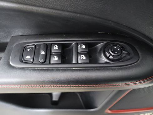 Used 2020 Jeep Compass Trailhawk AWD/4WD image 30