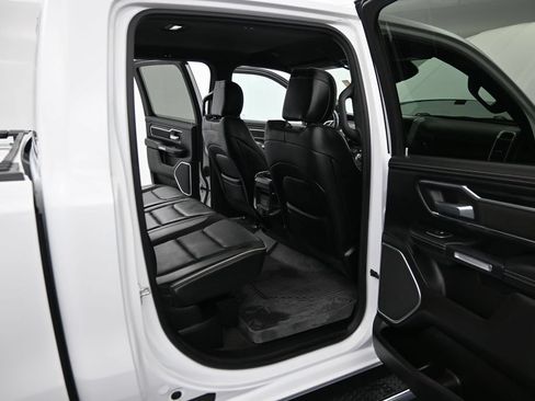 Used 2023 RAM 1500 Laramie AWD/4WD image 10