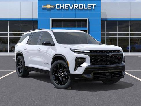 New 2026 Chevrolet Traverse RS w/ LPO, Floor Liner Package FWD image 7