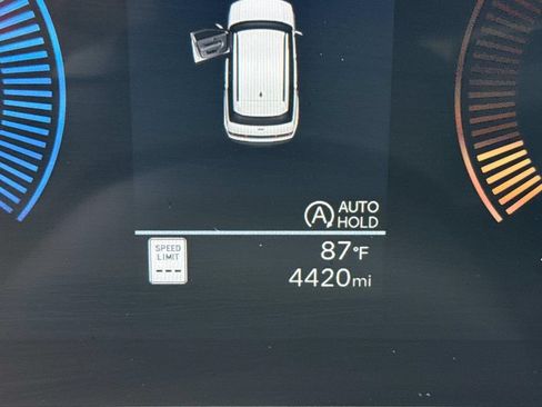 Used 2026 Hyundai Santa Fe SE FWD image 35