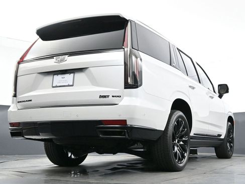 Used 2023 Cadillac Escalade Sport Platinum w/ LPO, ONYX Package AWD/4WD image 58