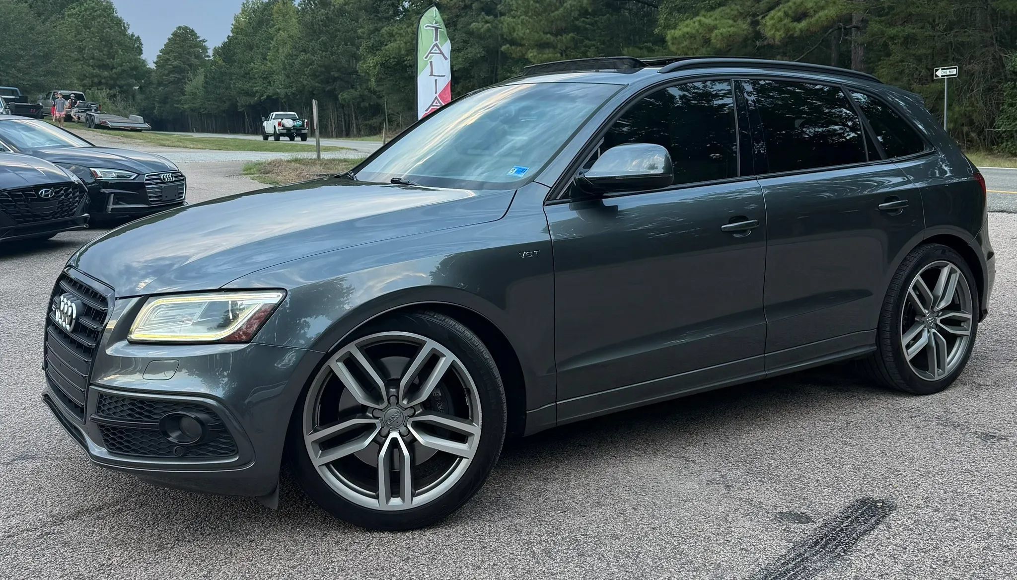 Used 2015 Audi SQ5 Premium Plus AWD/4WD image 3
