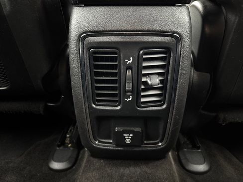 Used 2015 Jeep Grand Cherokee Altitude AWD/4WD image 31