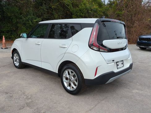 Certified 2024 Kia Soul LX w/ Option Group 015 image 7