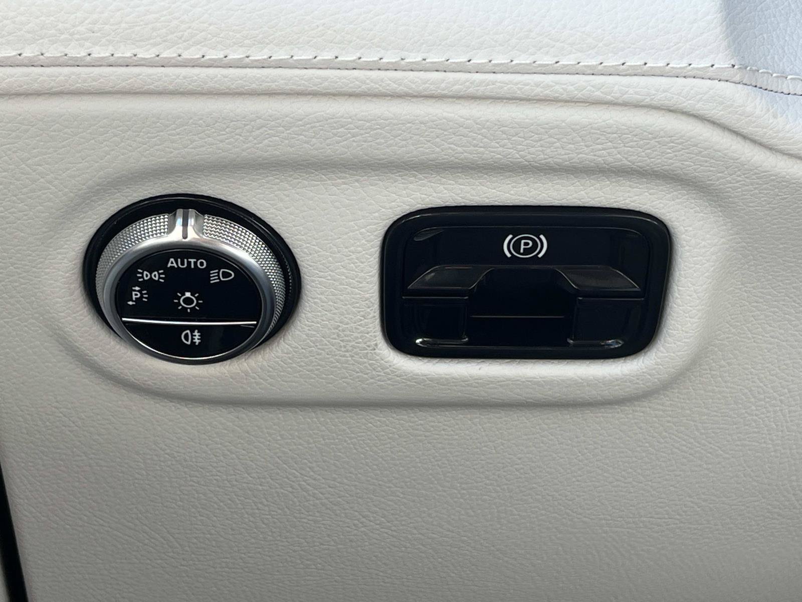 Certified 2023 Mercedes-Benz EQE 350+ SUV image 40