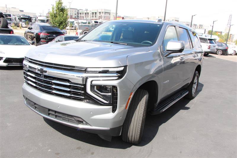 Used 2025 Chevrolet Tahoe LT w/ Comfort Package AWD/4WD image 4