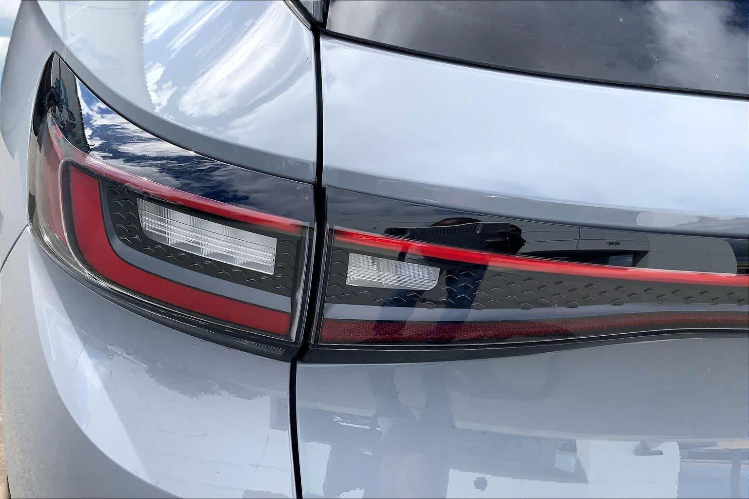 Used 2021 Volkswagen ID.4 Pro S RWD image 32