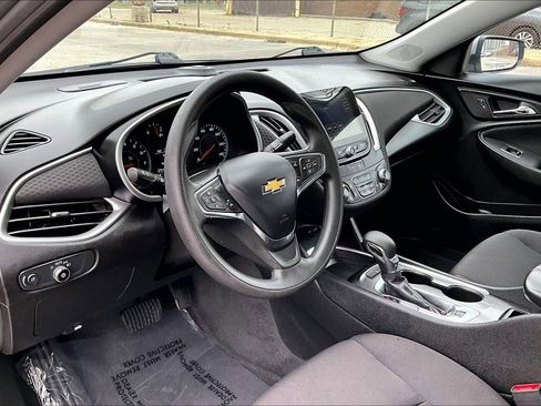 Used 2023 Chevrolet Malibu LT FWD image 13