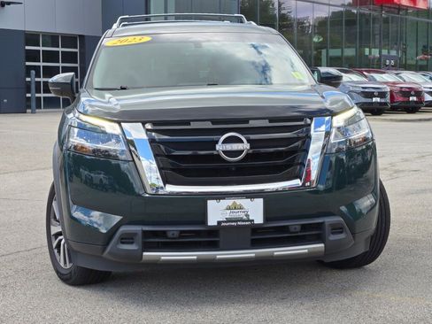 Used 2023 Nissan Pathfinder SL image 4