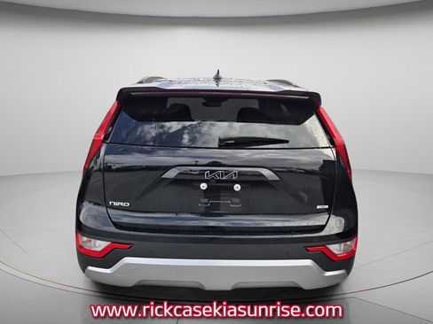 Used 2024 Kia Niro EX FWD image 6