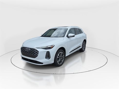 New 2025 Audi Q5 Premium image 4