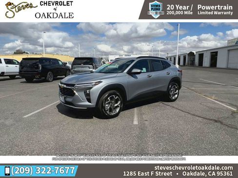 Certified 2024 Chevrolet Trax LT w/ Sunroof Package image 5