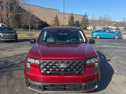 New 2025 Ford Maverick XLT w/ Equipment Group 301A image 2