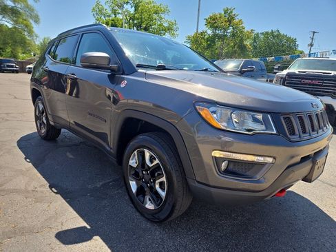 Used 2018 Jeep Compass Trailhawk w/ Leather Interior Group AWD/4WD image 4