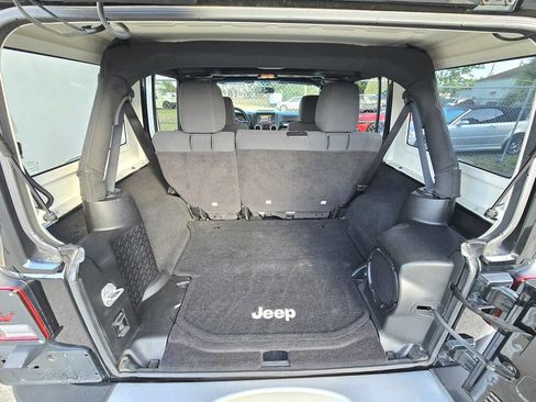 Used 2012 Jeep Wrangler Unlimited Sahara w/ Connectivity Group image 22