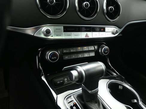 Used 2019 Kia Stinger Premium RWD image 14