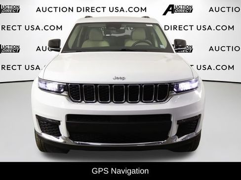 Used 2022 Jeep Grand Cherokee L Limited AWD/4WD image 2