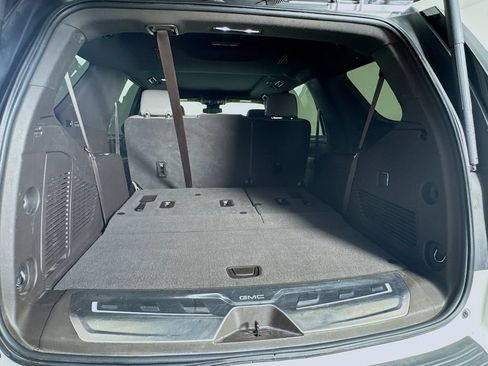 Used 2023 GMC Yukon SLT RWD image 31