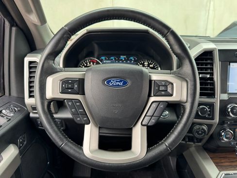 Used 2018 Ford F150 Lariat image 5