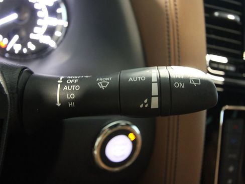 Used 2021 INFINITI QX80 Sensory w/ All-Season Package image 16