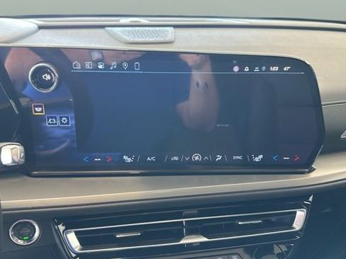 New 2026 Chevrolet Traverse LT image 10