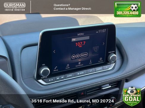 Used 2023 Nissan Rogue SV AWD/4WD image 12