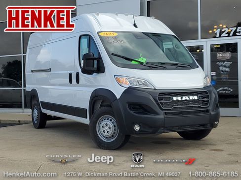 Used 2025 RAM ProMaster 2500 w/ Convenience Group image 1