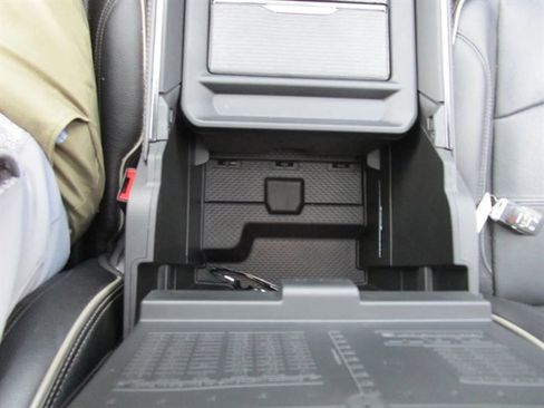 Used 2022 RAM 2500 Limited image 35