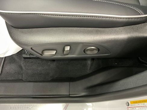 New 2026 Buick Enclave Preferred AWD/4WD image 14