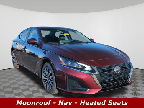 Certified 2025 Nissan Altima 2.5 SV w/ SV Premium Package FWD image 2