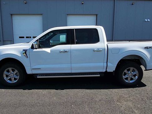 New 2025 Ford F150 XLT w/ Equipment Group 302A MID image 5