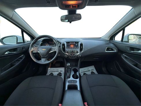 Used 2017 Chevrolet Cruze LT w/ Sun And Sound Package FWD image 27