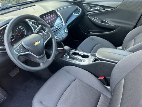 Used 2022 Chevrolet Malibu LT image 9