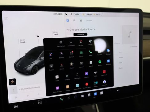 Used 2020 Tesla Model Y Long Range image 39