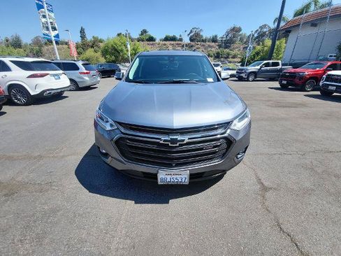 Used 2020 Chevrolet Traverse RS FWD image 3