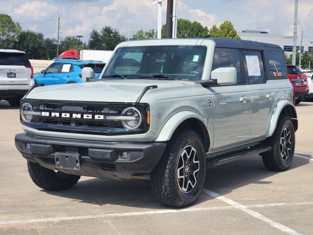 Used 2024 Ford Bronco Outer Banks AWD/4WD image 3