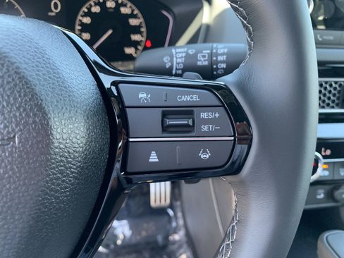 Used 2025 Honda Civic Sport image 37