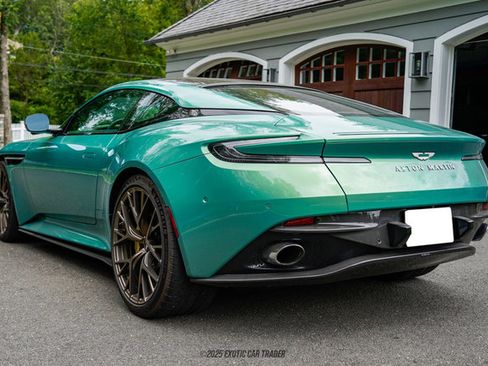 Used 2025 Aston Martin DB12 Coupe image 6