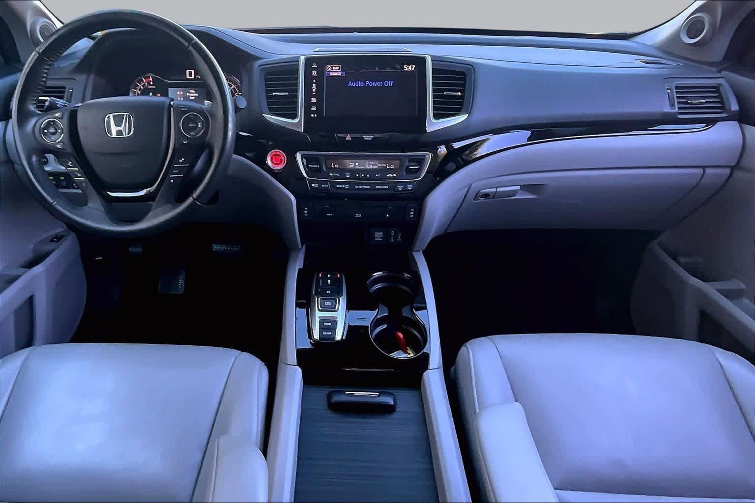 Used 2018 Honda Pilot Touring image 16